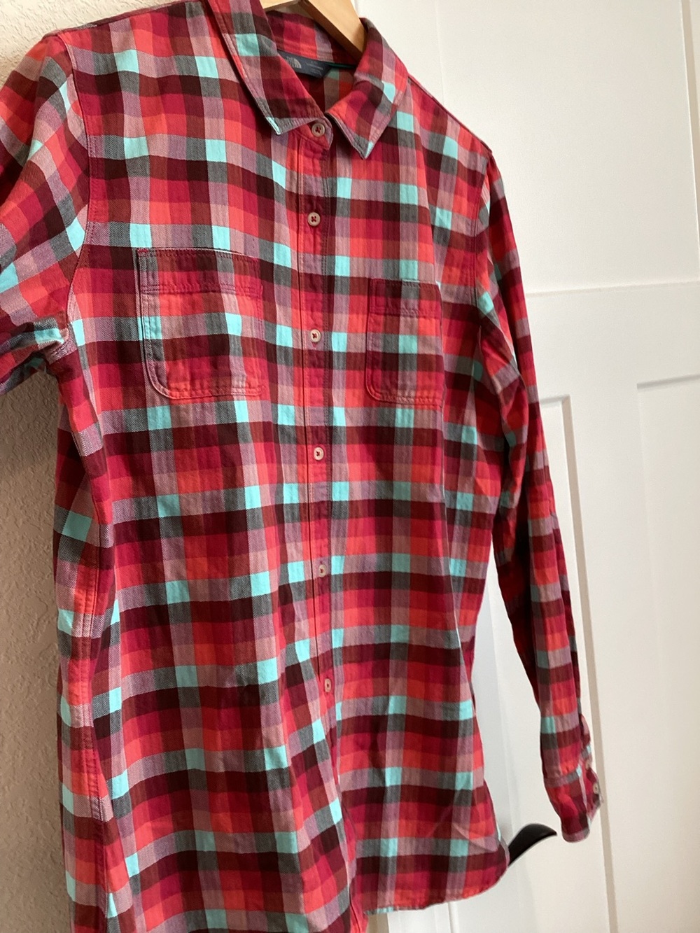 North Face Women’s Button Down Long Sleeve Shirt Collared Large Pink Plaid - Picture 5 of 9